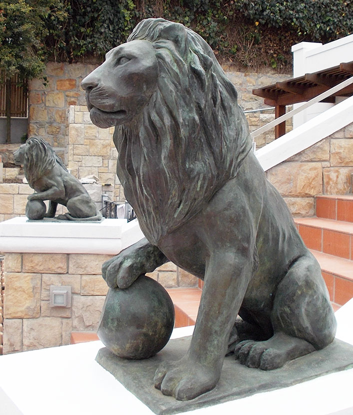 bronze-lions-800